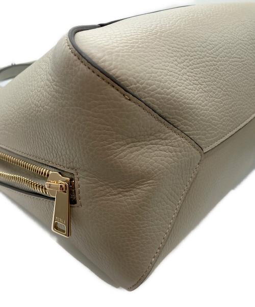 FURLA（フルラ）FURLA (フルラ) 2WAYレザーバッグ　ジルダ　WB00468 グレー サイズ:-の古着・服飾アイテム