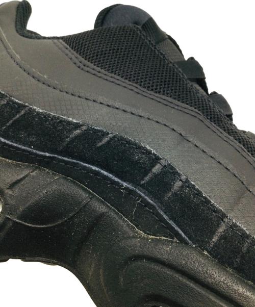 NIKE（ナイキ）NIKE (ナイキ) AIR MAX 95 ESSENTIAL ブラック サイズ:US9、UK8、EUR42.5、cm27、BR40.5、CN270(2.5)の古着・服飾アイテム