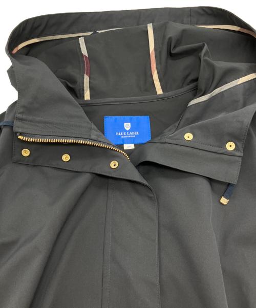 BLUE LABEL CRESTBRIDGE（ブルーレーベルクレストブリッジ）BLUE LABEL CRESTBRIDGE (ブルーレーベルクレストブリッジ) ハイマルチマットタフタマウンテンパーカー ネイビー サイズ:38の古着・服飾アイテム
