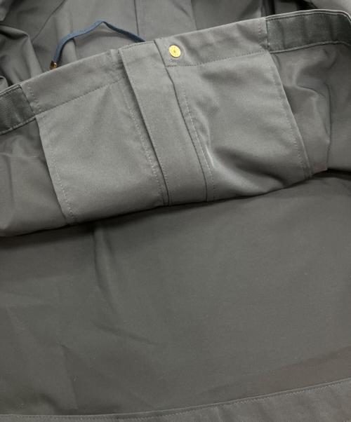 BLUE LABEL CRESTBRIDGE（ブルーレーベルクレストブリッジ）BLUE LABEL CRESTBRIDGE (ブルーレーベルクレストブリッジ) ハイマルチマットタフタマウンテンパーカー ネイビー サイズ:38の古着・服飾アイテム