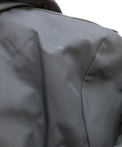 BLUE LABEL CRESTBRIDGE（ブルーレーベルクレストブリッジ）BLUE LABEL CRESTBRIDGE (ブルーレーベルクレストブリッジ) ハイマルチマットタフタマウンテンパーカー ネイビー サイズ:38の古着・服飾アイテム