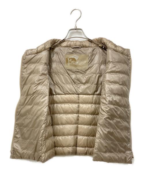 HERNO（ヘルノ）HERNO (ヘルノ) スタンドカラーダウンベスト ベージュ サイズ:SIZE 42の古着・服飾アイテム