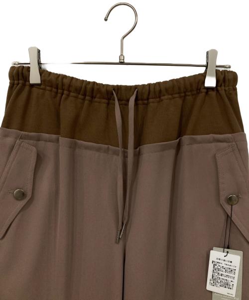 Audrey and John Wad（オードリーアンドジョンワッド）Audrey and John Wad (オードリーアンドジョンワッド) スウィッチングウエストイージーパンツ ブラウン サイズ:Mサイズ 未使用品の古着・服飾アイテム