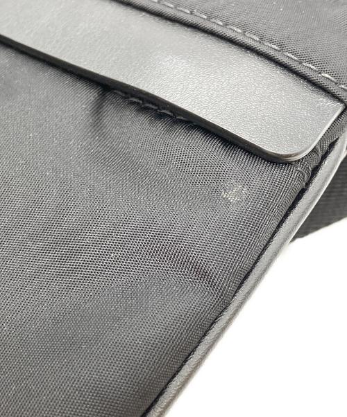 EMPORIO ARMANI（エンポリオ アルマーニ）EMPORIO ARMANI (エンポリオ アルマーニ) ショルダーバッグ ブラックの古着・服飾アイテム