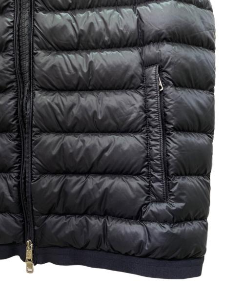 MONCLER（モンクレール）MONCLER (モンクレール) LARUNS/ダウンベスト ネイビー サイズ:3の古着・服飾アイテム