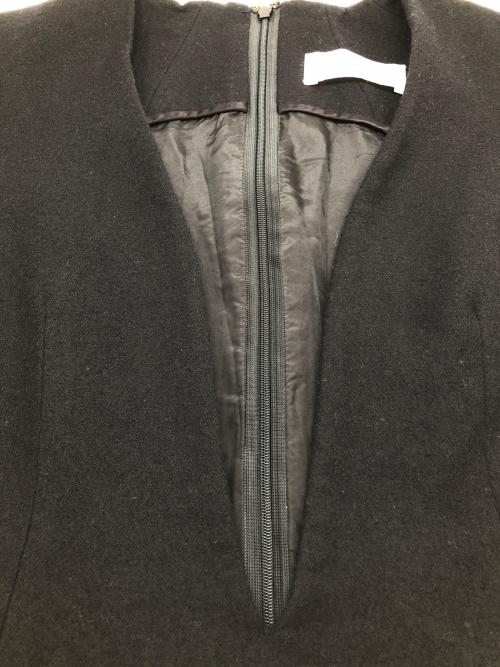 Mame Kurogouchi（マメクロゴウチ）Mame Kurogouchi (マメクロゴウチ) ディープネックノースリーブワンピース ブラック サイズ:1の古着・服飾アイテム