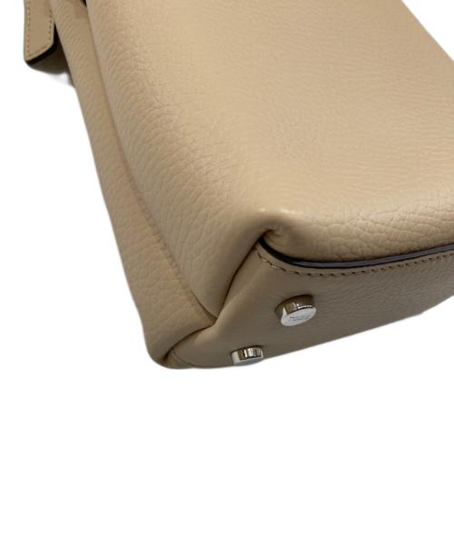 TOD'S（トッズ）TOD'S (トッズ) MICRO BAG 2WAY CREAM ロゴ Tチャーム ベージュの古着・服飾アイテム