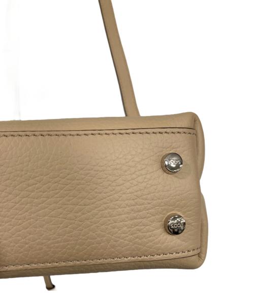 TOD'S（トッズ）TOD'S (トッズ) MICRO BAG 2WAY CREAM ロゴ Tチャーム ベージュの古着・服飾アイテム