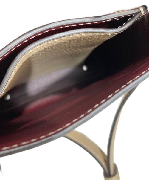 TOD'S（トッズ）TOD'S (トッズ) MICRO BAG 2WAY CREAM ロゴ Tチャーム ベージュの古着・服飾アイテム