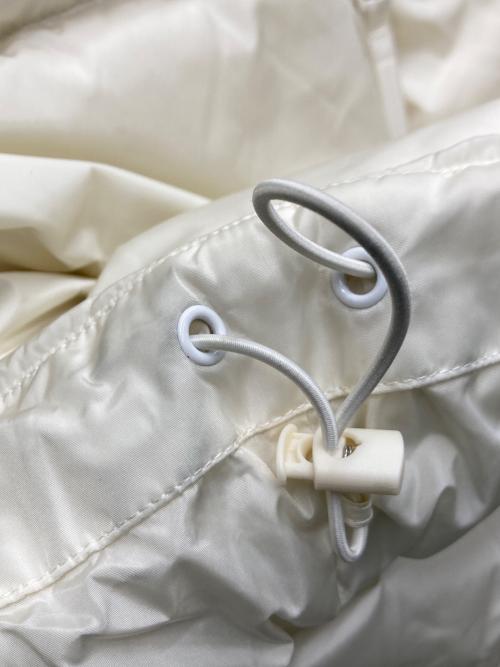 CANADA GOOSE（カナダグース）CANADA GOOSE (カナダグース) HyBridge Wide Quilt Knit Hoody アイボリー サイズ:SIZE Lの古着・服飾アイテム