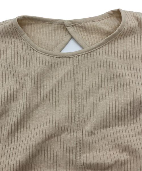 Mame Kurogouchi（マメクロゴウチ）Mame Kurogouchi (マメクロゴウチ) Crew Neck Open Back Ribbed Jersey Dress　MM22SS-JS026 ベージュ サイズ:2の古着・服飾アイテム