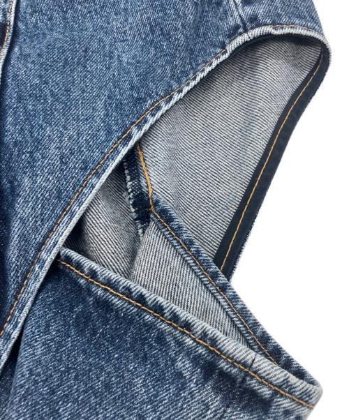JOHN LAWRENCE SULLIVAN（ジョン ローレンス サリバン）JOHN LAWRENCE SULLIVAN (ジョン ローレンス サリバン) デニムパンツ　	WASHED DENIM HOLLOWED OUT PANTS ブルー サイズ:Sの古着・服飾アイテム