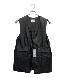 RAY BEAMS（レイ ビームス）の古着「フェイクレザースリットベスト」｜ブラック