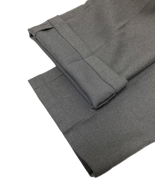 THE SHINZONE（ザ シンゾーン）THE SHINZONE (ザ シンゾーン) CENTER PRESS PANTS グレー サイズ:32の古着・服飾アイテム