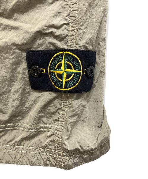 STONE ISLAND（ストーンアイランド）STONE ISLAND (ストーンアイランド) Nylon Metal Econyl ショートパンツ グレー サイズ:30の古着・服飾アイテム