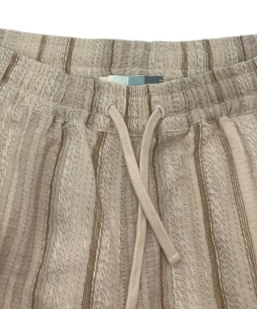 KITH（キス）KITH (キス) Multi Stitch Hardaway Short ベージュ サイズ:Sの古着・服飾アイテム