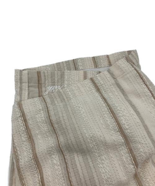 KITH（キス）KITH (キス) Multi Stitch Hardaway Short ベージュ サイズ:Sの古着・服飾アイテム
