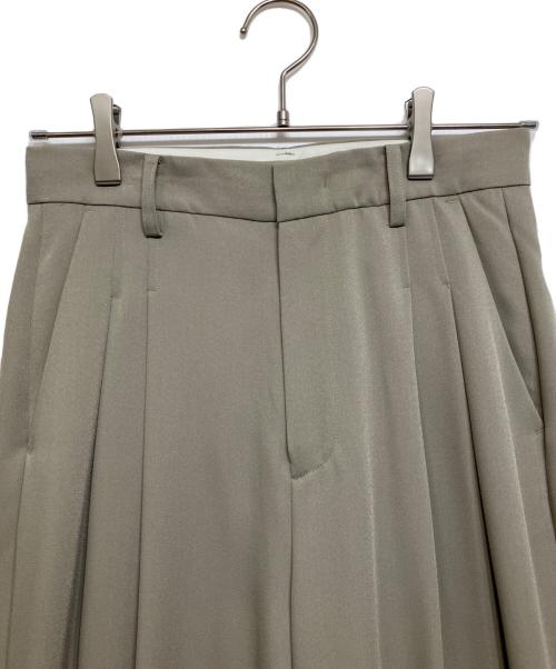 TODAYFUL（トゥデイフル）TODAYFUL (トゥデイフル) Tuck Wide Trousers カーキ サイズ:38の古着・服飾アイテム