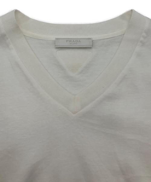 PRADA（プラダ）PRADA (プラダ) VネックTシャツ ホワイト サイズ:Mの古着・服飾アイテム