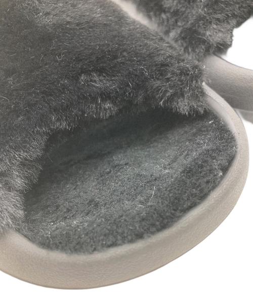 UGG（アグ）UGG (アグ) FOAMO UGGPLUSH SLIDE ブラック サイズ:25の古着・服飾アイテム