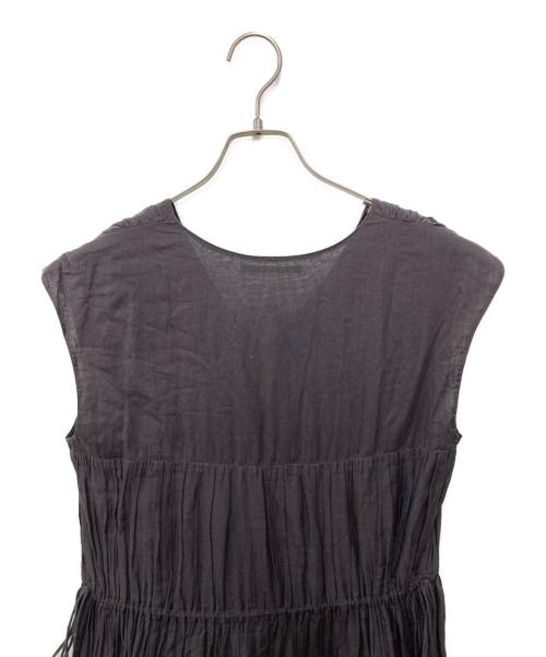 ne quittez pas（ヌキテパ）ne quittez pas (ヌキテパ) ノースリーブワンピース チャコールグレー サイズ:FREEの古着・服飾アイテム