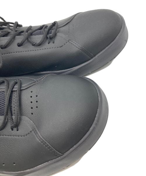 on（オン）on (オン) スニーカー ブラック サイズ:27.5の古着・服飾アイテム