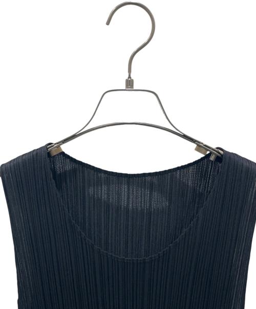 PLEATS PLEASE（プリーツプリーズ）PLEATS PLEASE (プリーツプリーズ) ノースリーブプリーツブラウス ブラック サイズ:3の古着・服飾アイテム