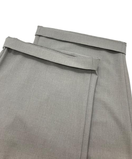 allureville（アルアバイル）allureville (アルアバイル) ストレッチヨークレスパンツ グレー サイズ:2 未使用品の古着・服飾アイテム