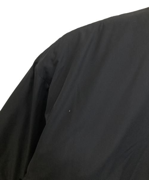 UNITED ARROWS（ユナイテッドアローズ）UNITED ARROWS (ユナイテッドアローズ) UNDER ARMOUR (アンダーアーマー) パディング テントライン ブルゾン ブラック サイズ:XLの古着・服飾アイテム