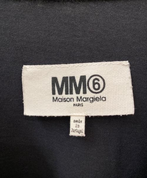 MM6 Maison Margiela（エムエムシックスメゾンマルジェラ）MM6 Maison Margiela (エムエムシックスメゾンマルジェラ) UNDER CONSTRUCTION SHORT SLEEVE T-SHIRT ブラック サイズ:XSの古着・服飾アイテム