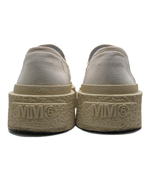 MM6 Maison Margiela（エムエムシックスメゾンマルジェラ）MM6 Maison Margiela (エムエムシックスメゾンマルジェラ) ボリュームソール キャンバススリッポン アイボリー サイズ:41の古着・服飾アイテム