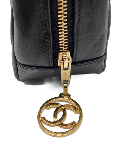 CHANEL（シャネル）CHANEL (シャネル) シェブロン Vステッチ 2WAYバッグ ブラックの古着・服飾アイテム