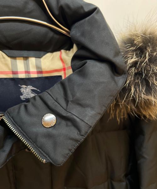 BURBERRY LONDON（バーバリーロンドン）BURBERRY LONDON (バーバリーロンドン) フォックスファー付ダウンコート ブラック サイズ:Mの古着・服飾アイテム