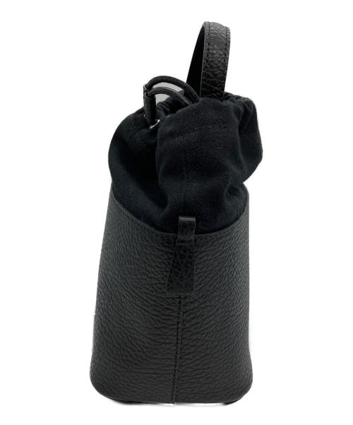 Maison Margiela（メゾンマルジェラ）Maison Margiela (メゾンマルジェラ) 5AC BUCKET BAG ブラックの古着・服飾アイテム