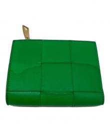BOTTEGA VENETA（ボッテガベネタ）の古着「カセット スモール 二つ折りウォレット」｜グリーン