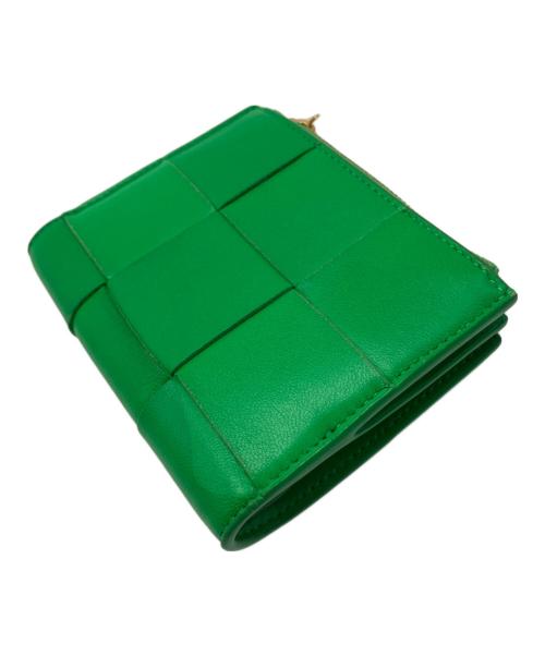BOTTEGA VENETA（ボッテガベネタ）BOTTEGA VENETA (ボッテガベネタ) カセット スモール 二つ折りウォレット グリーンの古着・服飾アイテム