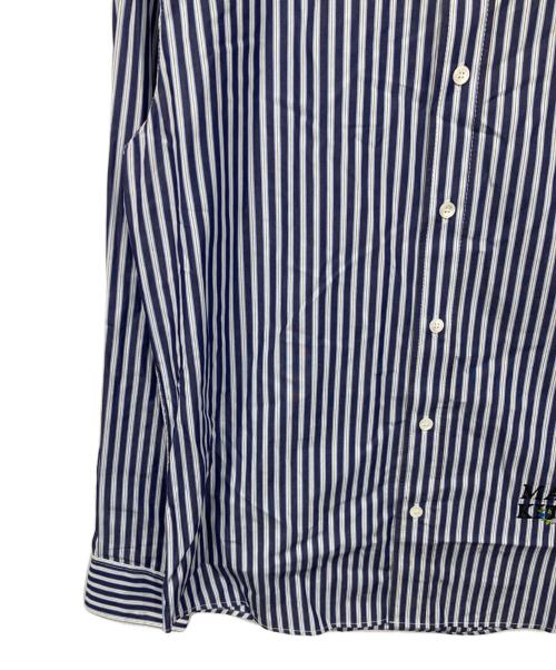 maison kitsune（メゾンキツネ）MAISON KITSUNE (メゾンキツネ) フラワーロゴストライプシャツ ネイビー サイズ:XSの古着・服飾アイテム