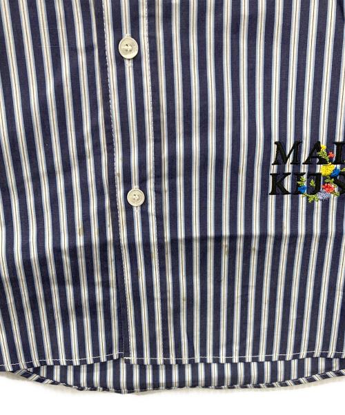 maison kitsune（メゾンキツネ）MAISON KITSUNE (メゾンキツネ) フラワーロゴストライプシャツ ネイビー サイズ:XSの古着・服飾アイテム