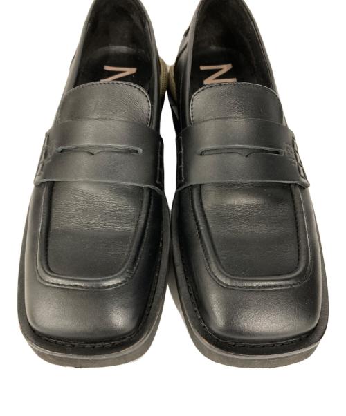 N°21（ヌメロヴェントゥーノ）N°21 (ヌメロヴェントゥーノ) ローファー ブラック サイズ:38の古着・服飾アイテム