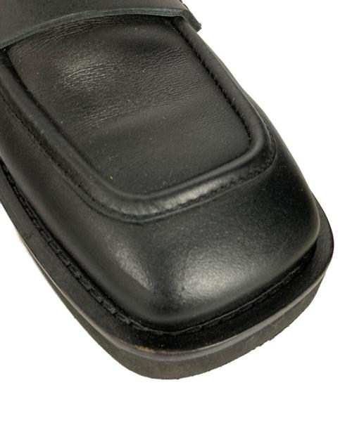 N°21（ヌメロヴェントゥーノ）N°21 (ヌメロヴェントゥーノ) ローファー ブラック サイズ:38の古着・服飾アイテム