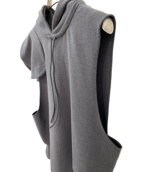 ENFOLD（エンフォルド）ENFOLD (エンフォルド) CIRCLE SLEEVE HOODIE PULLOVER チャコールグレー サイズ:38の古着・服飾アイテム