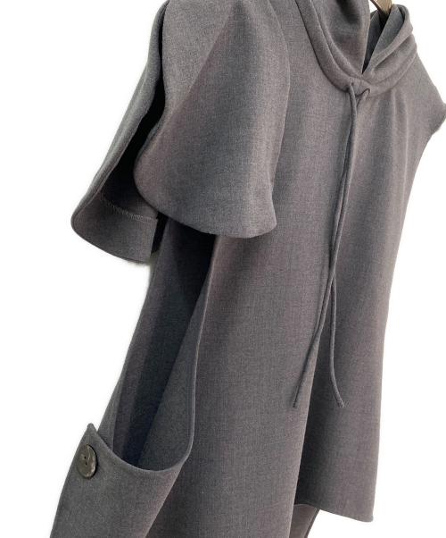 ENFOLD（エンフォルド）ENFOLD (エンフォルド) CIRCLE SLEEVE HOODIE PULLOVER チャコールグレー サイズ:38の古着・服飾アイテム