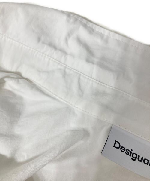 Desigual（デシグアル）Desigual (デシグアル) インク文字のシャツ ホワイト サイズ:Lの古着・服飾アイテム