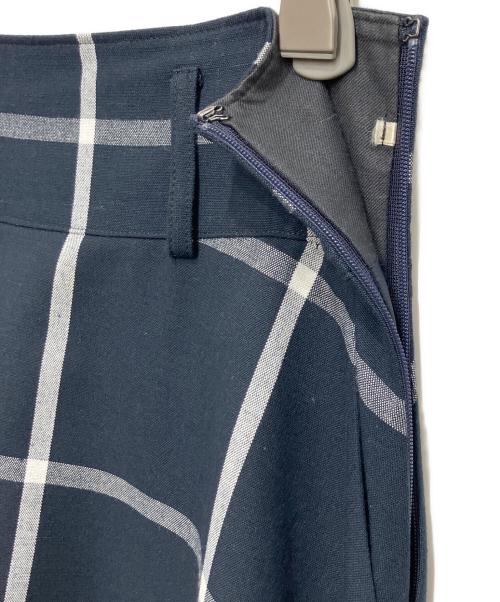 BLUE LABEL CRESTBRIDGE（ブルーレーベルクレストブリッジ）BLUE LABEL CRESTBRIDGE (ブルーレーベルクレストブリッジ) テールスカート ネイビー サイズ:36の古着・服飾アイテム