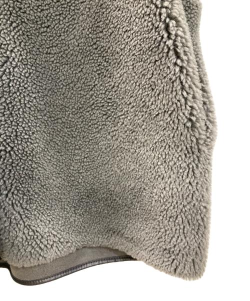 BEAUTY&YOUTH（ビューティーアンドユース）BEAUTY&YOUTH (ビューティーアンドユース) ボア×フェイクムートン ノーカラーリバーシブルコート グレー サイズ:FREEの古着・服飾アイテム