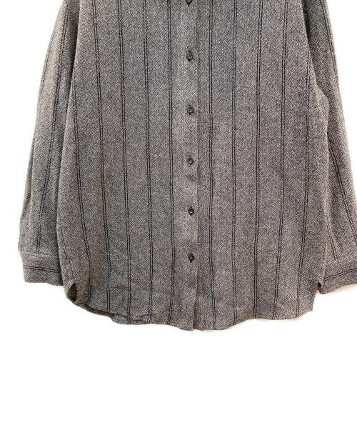 INDIVI（インディヴィ）INDIVI (インディヴィ) ストライプ柄ビックシャツ グレー サイズ:38の古着・服飾アイテム