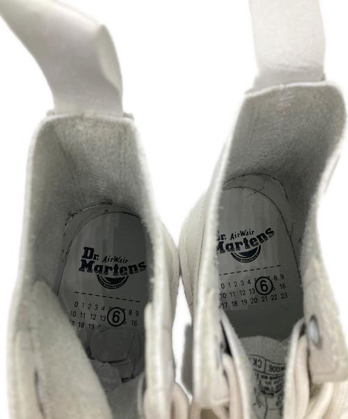 Dr.Martens（ドクターマーチン）Dr.Martens (ドクターマーチン) MM6 Maison Margiela (エムエムシックスメゾンマルジェラ) 8ホールブーツ/1460 TWIST MM6 ホワイト サイズ:UK6の古着・服飾アイテム