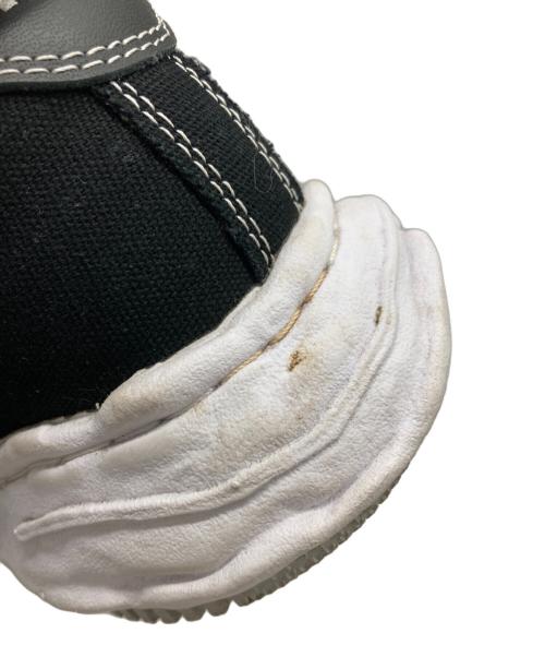 Maison MIHARA YASUHIRO（メゾン ミハラ ヤスヒロ）Maison MIHARA YASUHIRO (メゾン ミハラ ヤスヒロ) スニーカー ブラック×ホワイト サイズ:42の古着・服飾アイテム