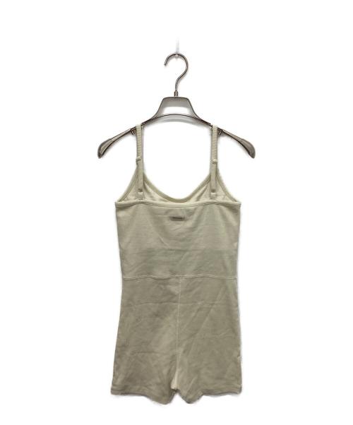 ALEXIA STAM（アリシアスタン）ALEXIA STAM (アリシアスタン) Wellness Cami Romper アイボリー サイズ:Mの古着・服飾アイテム