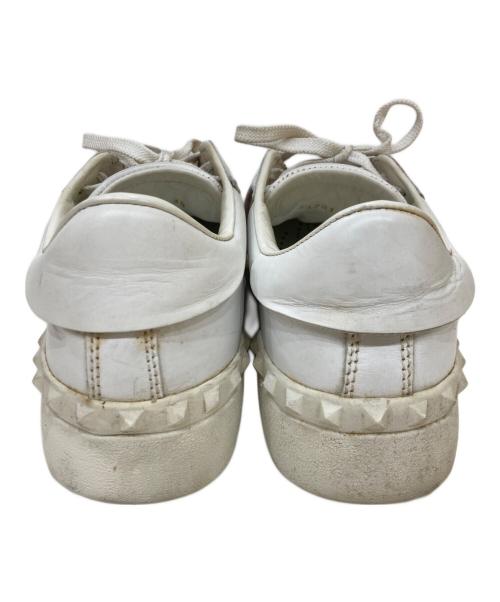 VALENTINO GARAVANI（ヴァレンティノ・ガラヴァーニ）VALENTINO GARAVANI (ヴァレンティノ・ガラヴァーニ) ロックスタッズスニーカー ホワイト×レッド サイズ:38の古着・服飾アイテム